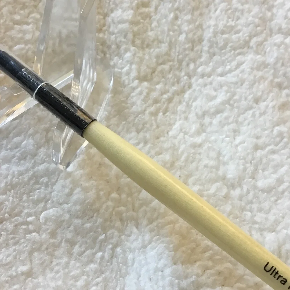 Bobbi Brown Ultra Fine Eyeliner Brush